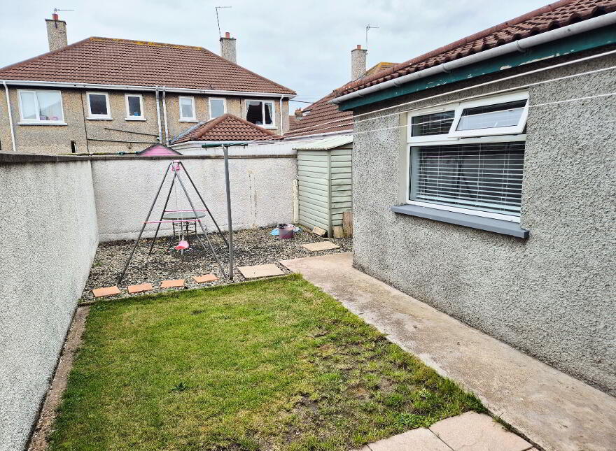9 Windsor Place, Portrush, BT56 8JU