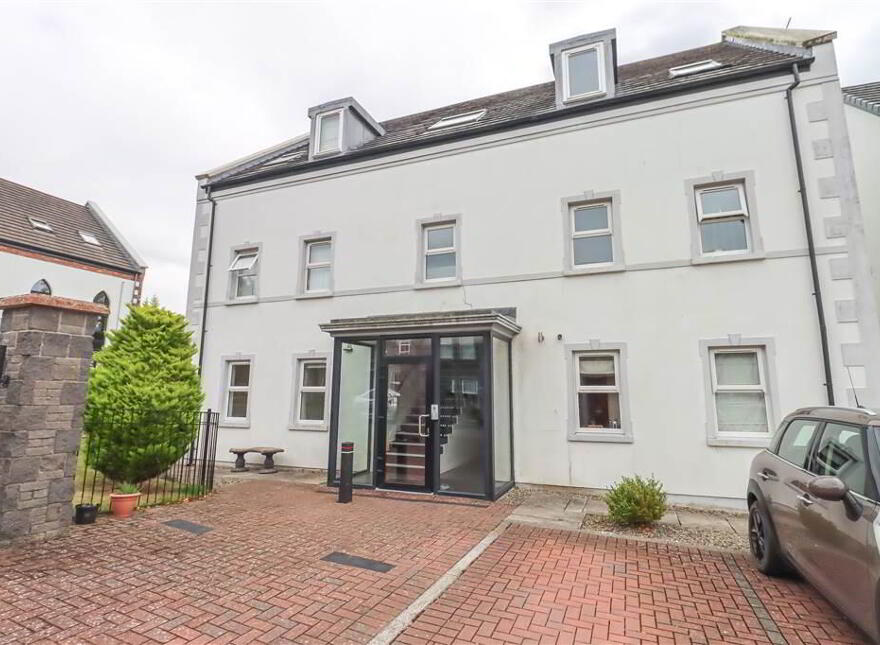12a Old Church Square, Dundonald, Belfast, BT16 2FD photo