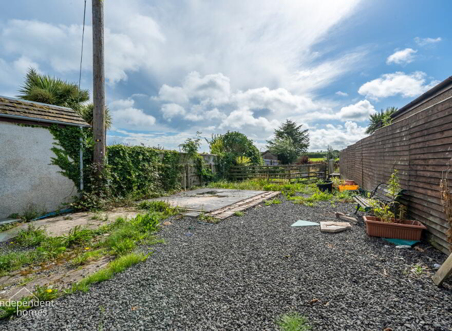 52 Belfast Road, Larne, BT40 2PH