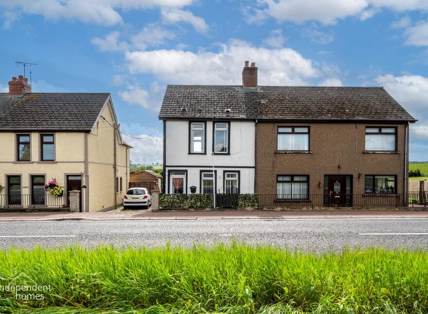 52 Belfast Road, Larne, BT40 2PH photo