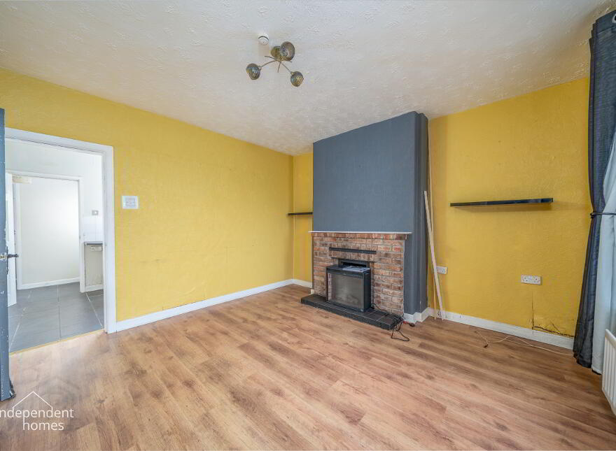 52 Belfast Road, Larne, BT40 2PH
