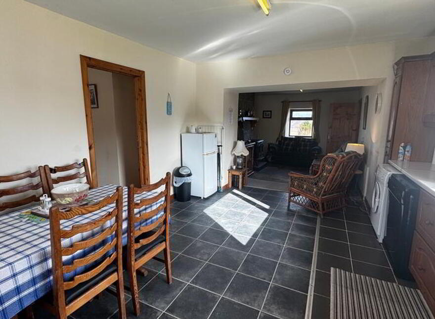 Garrydene Cottage, Meenacharcy, Carrick, F94N2P8