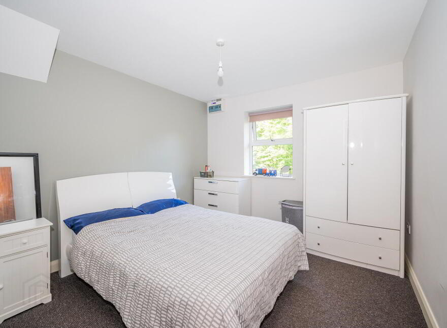 2b, 2 Deramore Drive, Belfast, BT9 5JQ