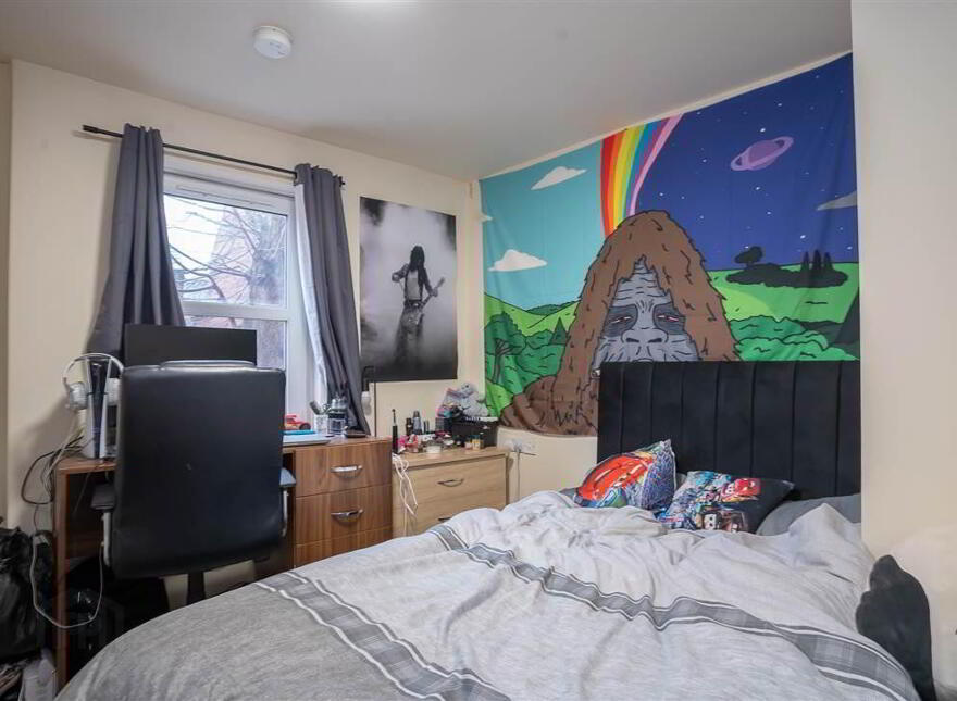 Two Bedroom Apartment, 46 Agincourt Avenue, Queens Quarter, Belfast, BT7 1QU