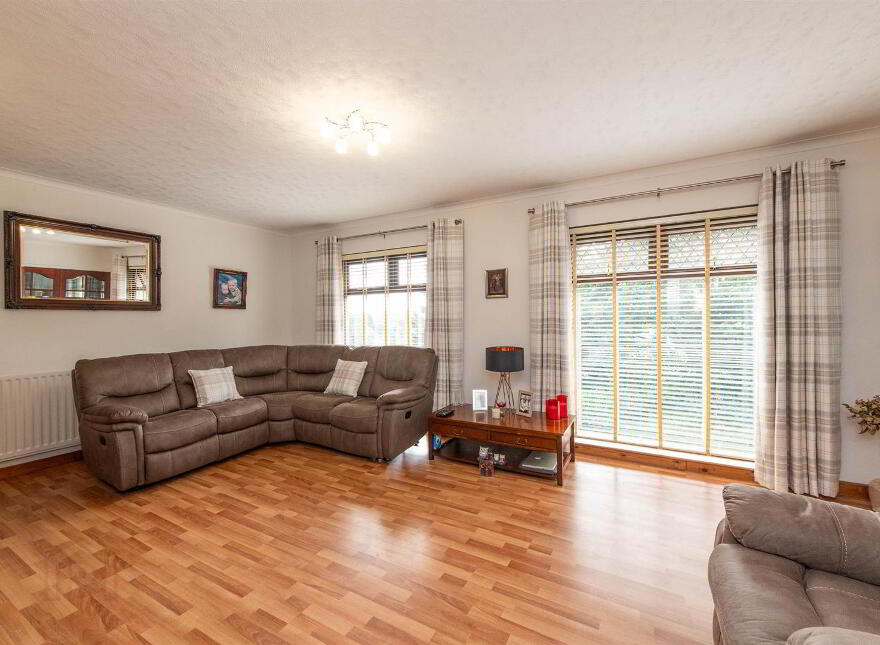 61a Belfast Road, Ballynahinch, BT24 8EB