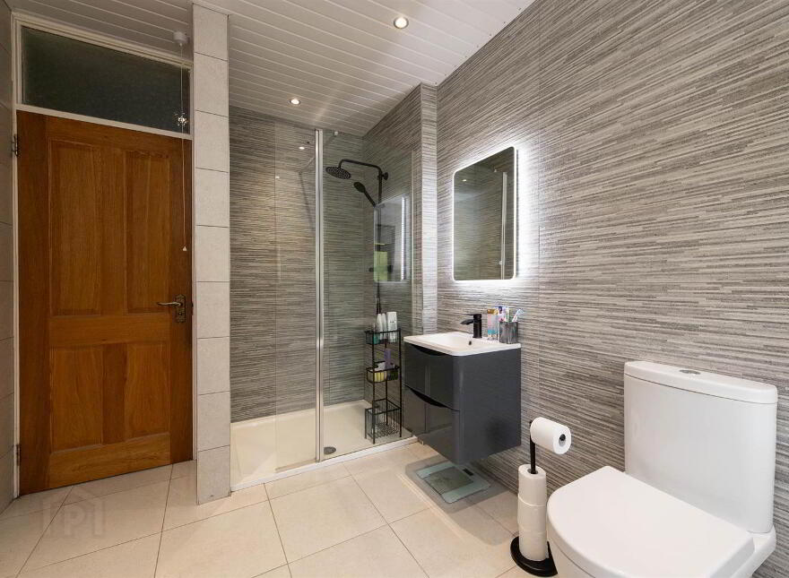 61a Belfast Road, Ballynahinch, BT24 8EB
