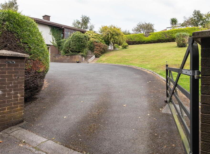 61a Belfast Road, Ballynahinch, BT24 8EB