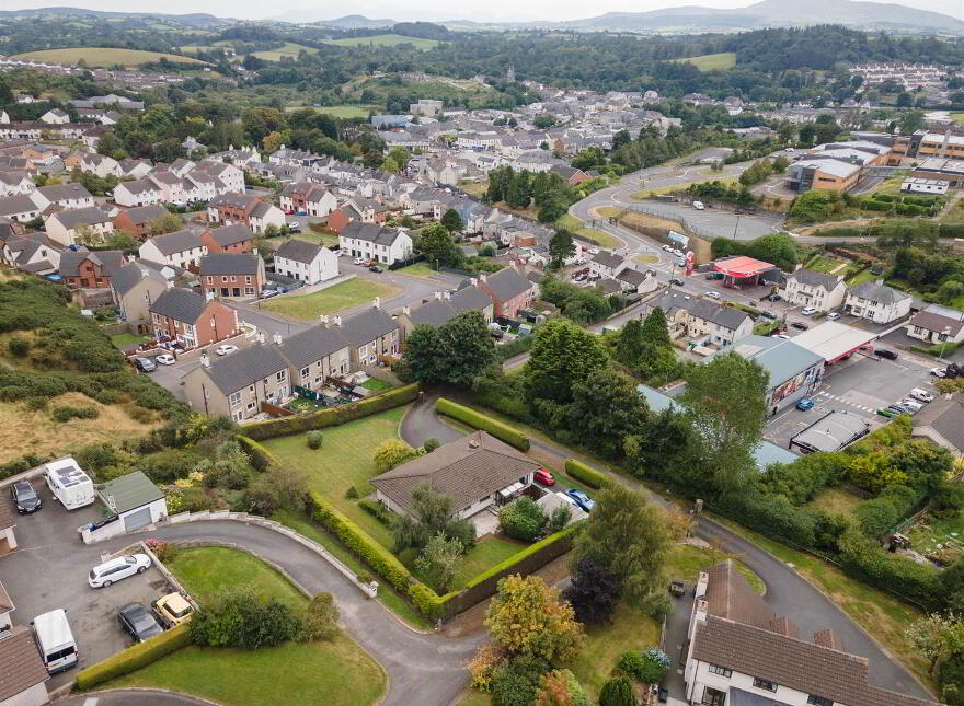 61a Belfast Road, Ballynahinch, BT24 8EB