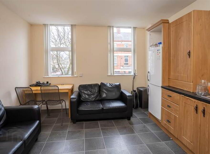 3 Bedroom Apartment, 46b Agincourt Avenue, Queens Quarter, Belfast, BT7 1QU