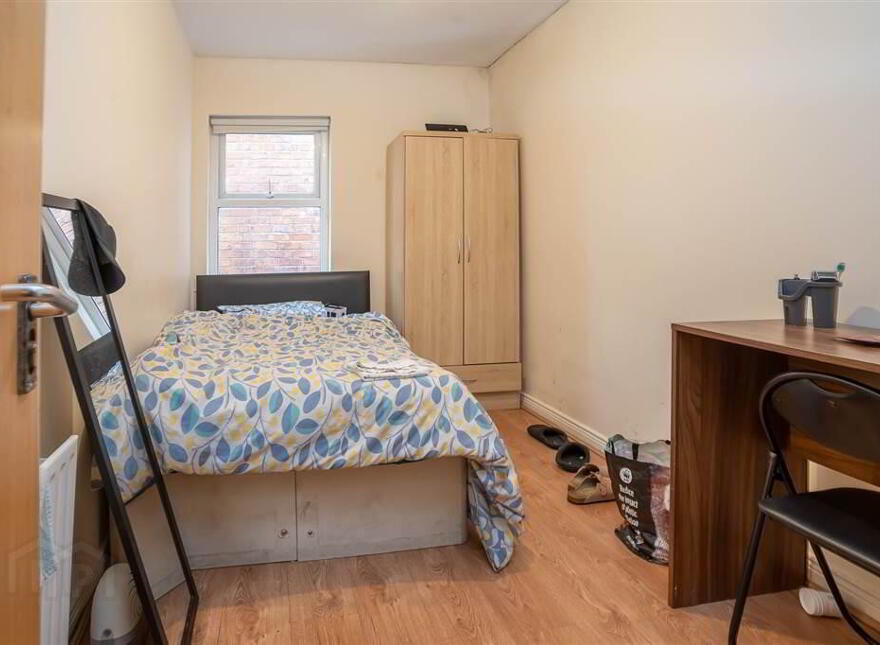3 Bedroom Apartment, 46b Agincourt Avenue, Queens Quarter, Belfast, BT7 1QU