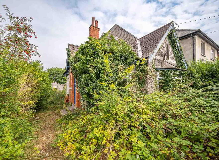 17 Hawthornden Gardens, Belfast, BT4 2HF photo