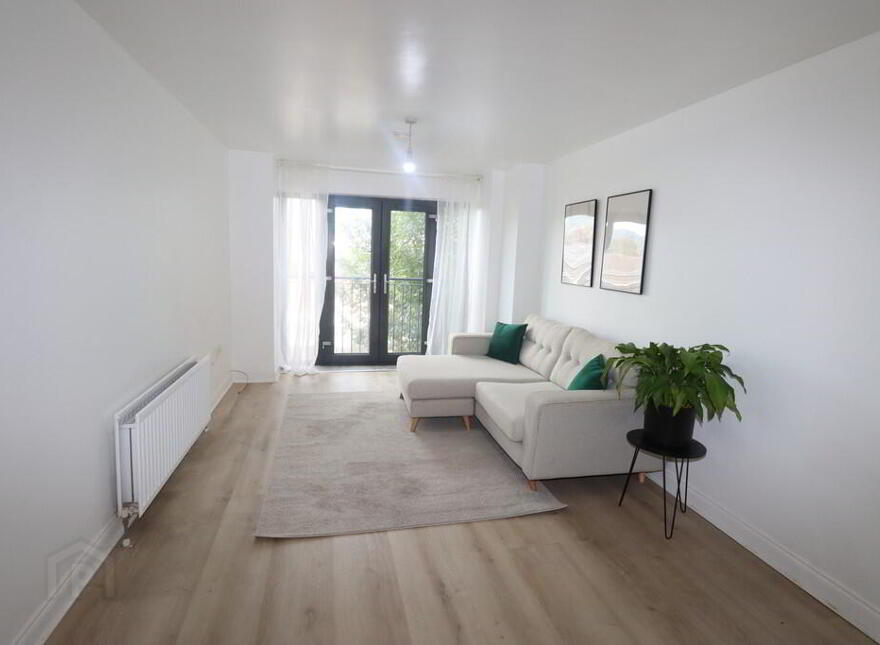 Apt 31, 9 Brown Square, Belfast, BT13 2BW