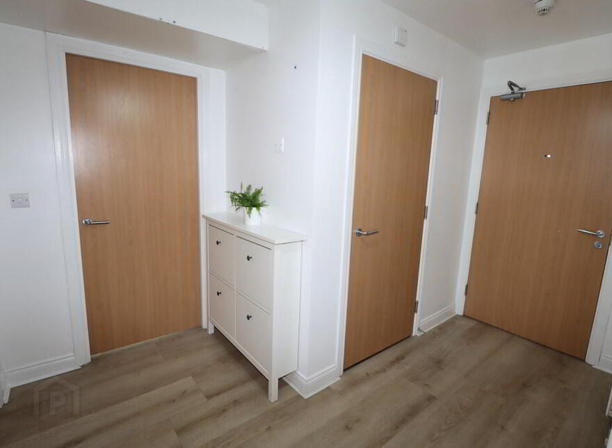 Apt 31, 9 Brown Square, Belfast, BT13 2BW