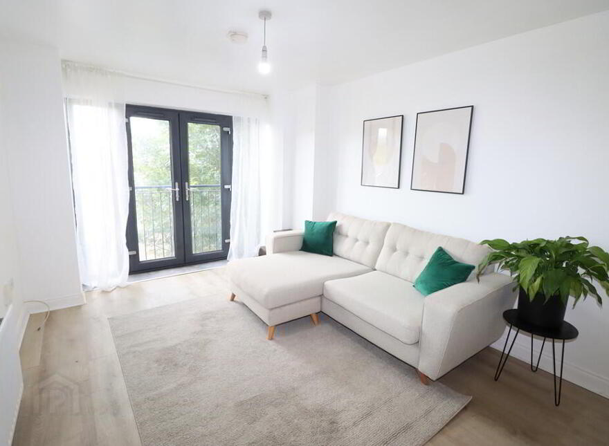Apt 31, 9 Brown Square, Belfast, BT13 2BW
