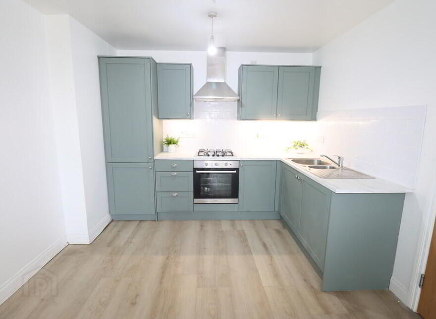 Apt 31, 9 Brown Square, Belfast, BT13 2BW