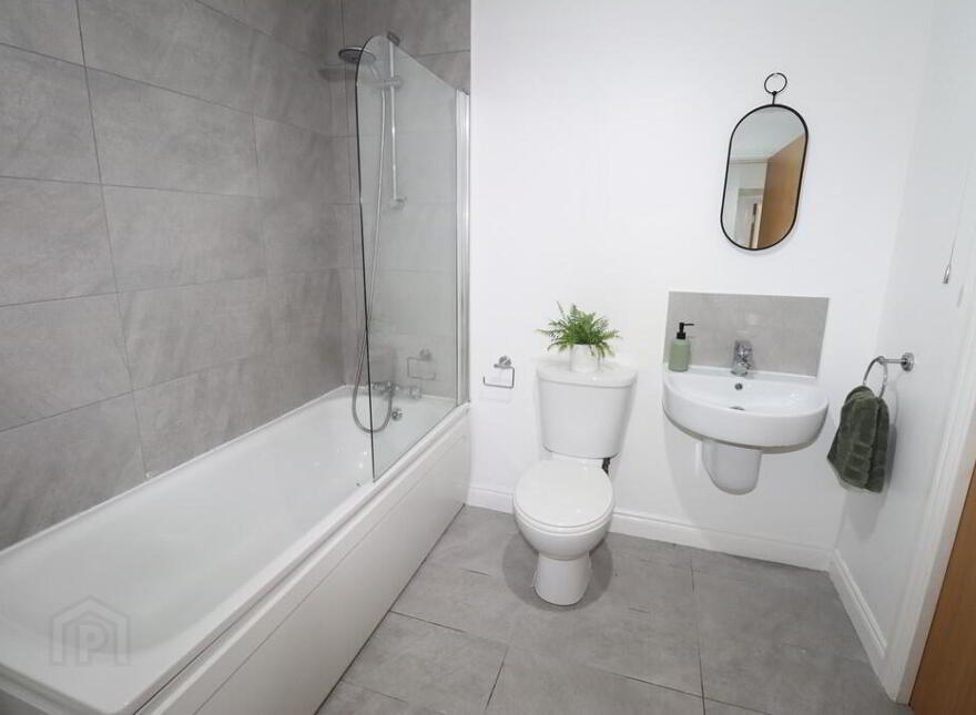 Apt 31, 9 Brown Square, Belfast, BT13 2BW