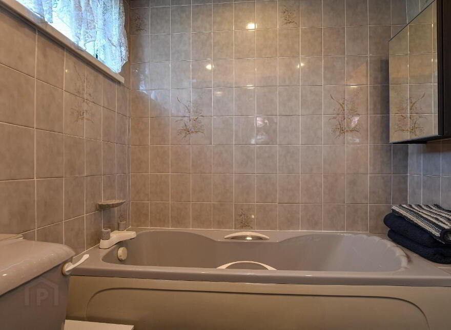 72 Leven Drive, Belfast, BT5 7ED
