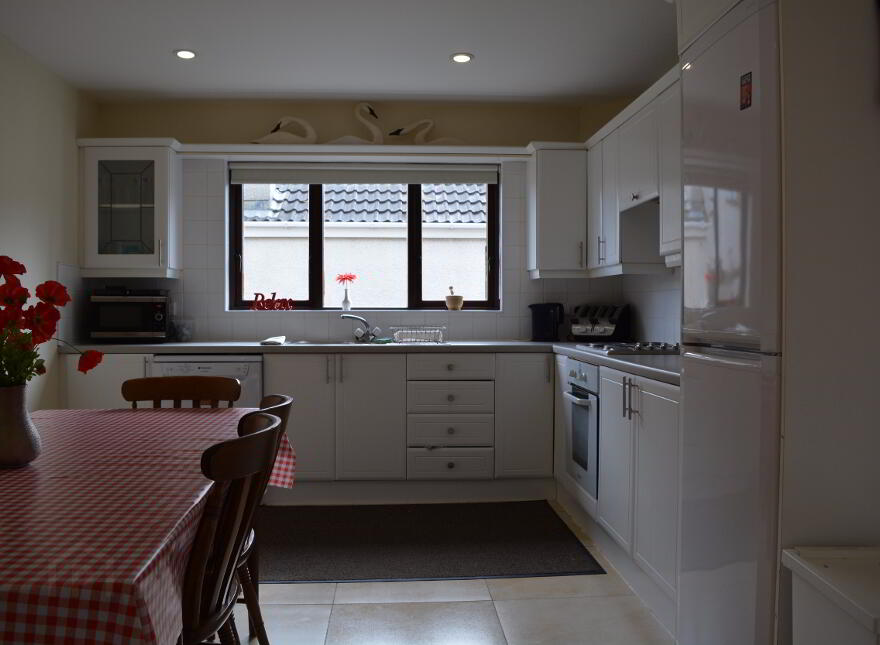 STUDENT LET, 2 Coachmans Court, Double Room Available, Portstewart, BT55 7FA