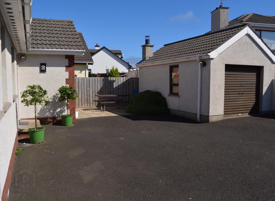 STUDENT LET, 2 Coachmans Court, Double Room Available, Portstewart, BT55 7FA