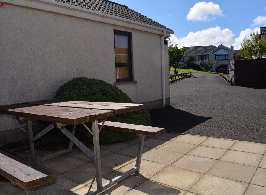 STUDENT LET, 2 Coachmans Court, Double Room Available, Portstewart, BT55 7FA