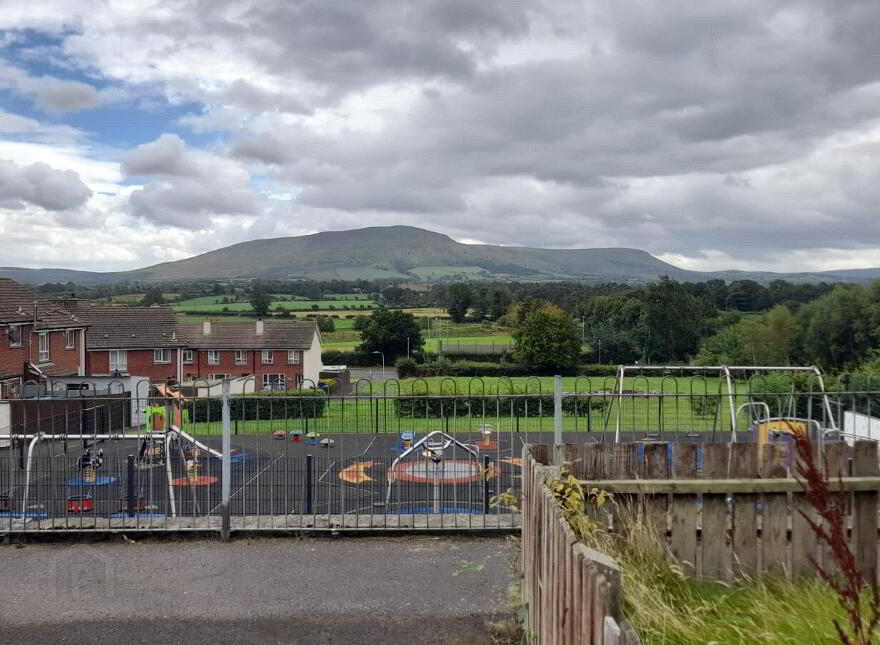 25 Bonnanaboigh, Dungiven, BT47 4NW