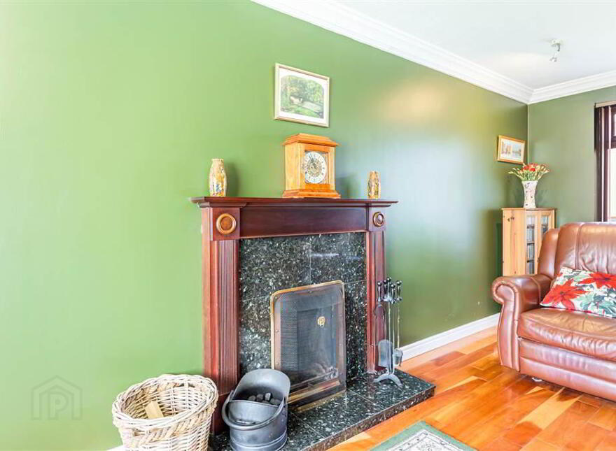 61 Kirkwoods Park, Lisburn, BT28 3RR