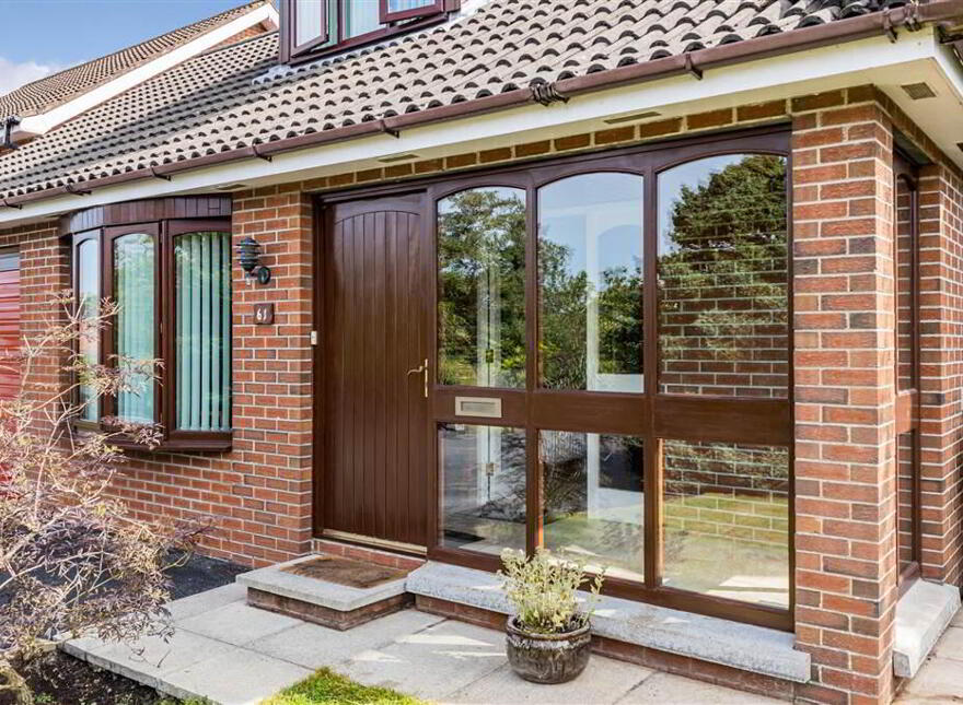 61 Kirkwoods Park, Lisburn, BT28 3RR