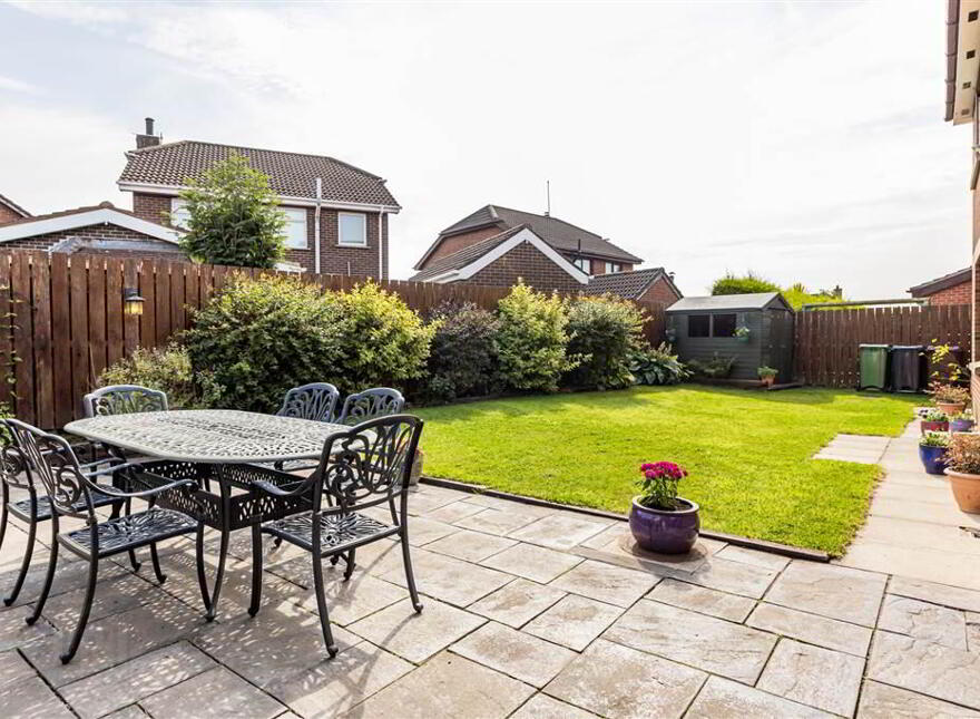 61 Kirkwoods Park, Lisburn, BT28 3RR