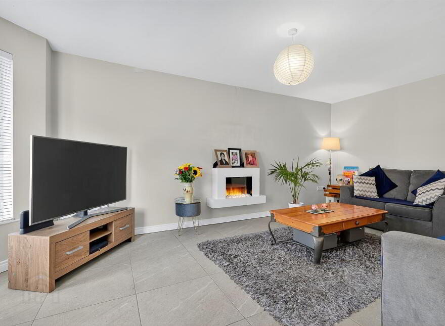 8 Broadway Link, Belfast, BT12 6EX