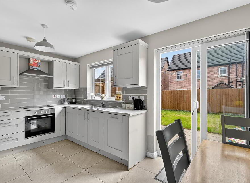 8 Broadway Link, Belfast, BT12 6EX