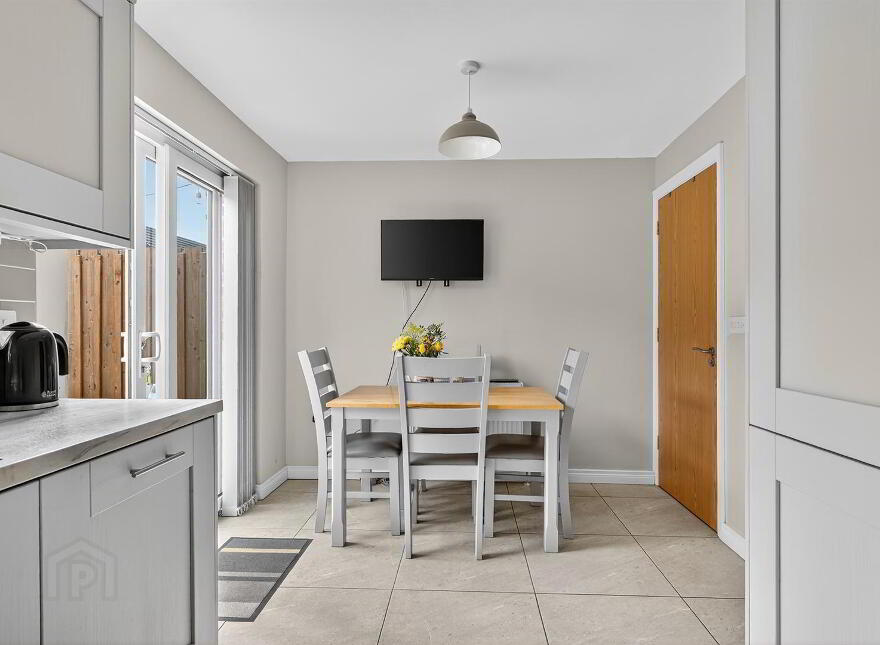8 Broadway Link, Belfast, BT12 6EX