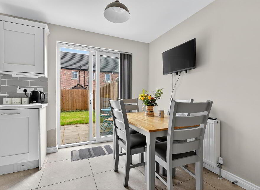 8 Broadway Link, Belfast, BT12 6EX
