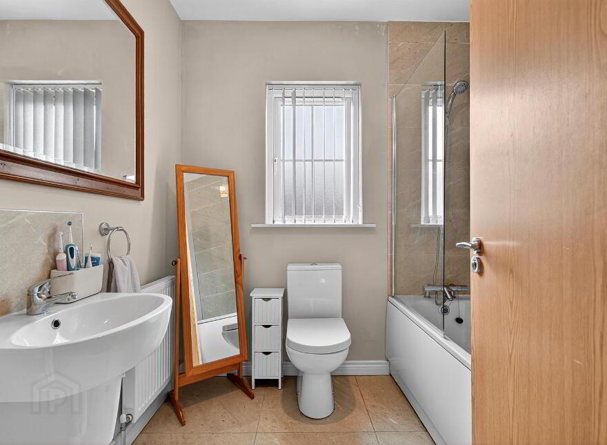 8 Broadway Link, Belfast, BT12 6EX