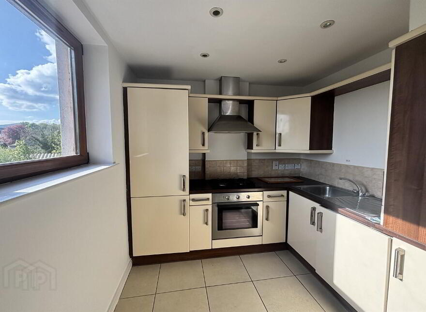 Apt 19 Parkview, 147-153 Kingsway, Dunmurry, BT17 9RD