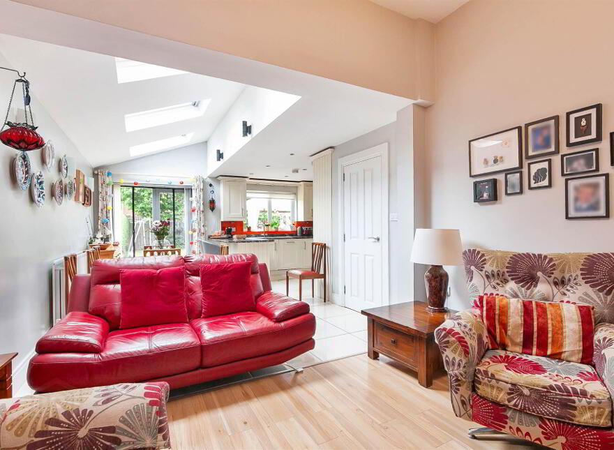 412 Upper Newtownards Road, Ballyhackamore, Belfast, BT4 3EZ