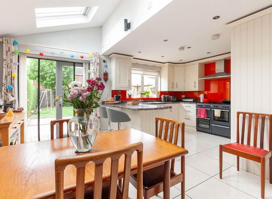 412 Upper Newtownards Road, Ballyhackamore, Belfast, BT4 3EZ