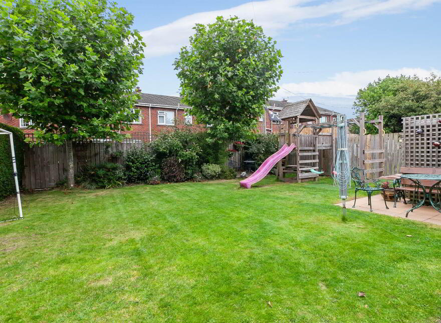 412 Upper Newtownards Road, Ballyhackamore, Belfast, BT4 3EZ