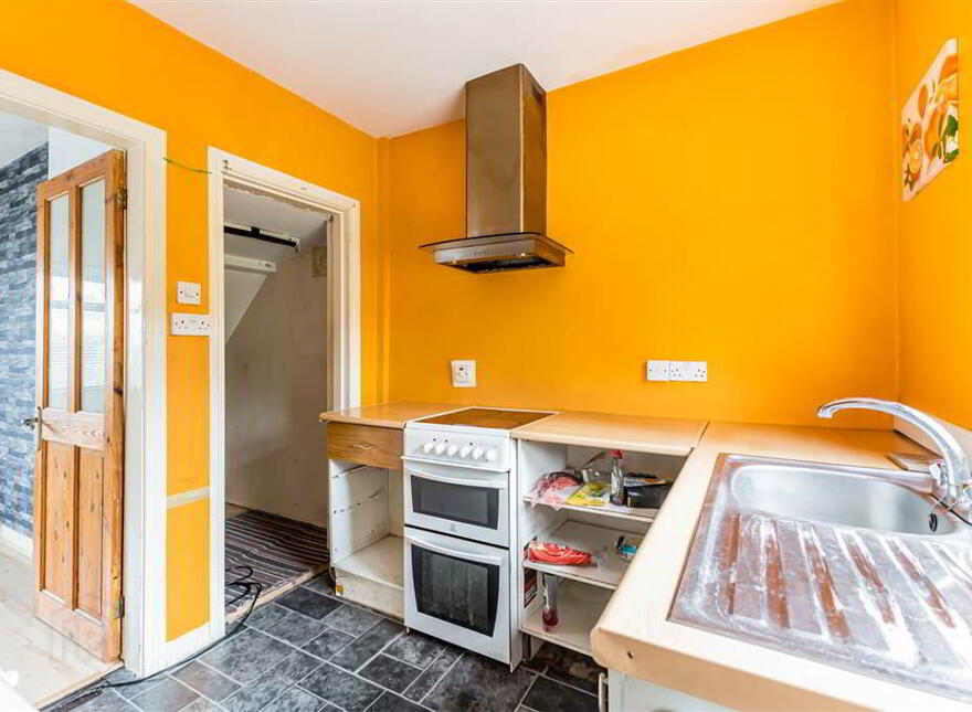 34 Wallace Avenue, Lisburn, BT27 4AE