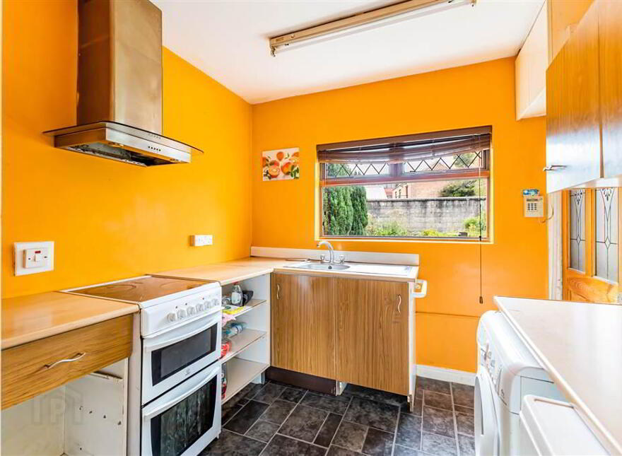 34 Wallace Avenue, Lisburn, BT27 4AE