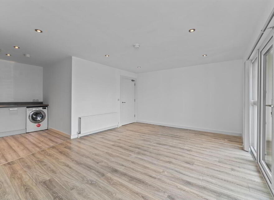 Apt 10, 35-55 Bridge End, Belfast, BT5 4AW