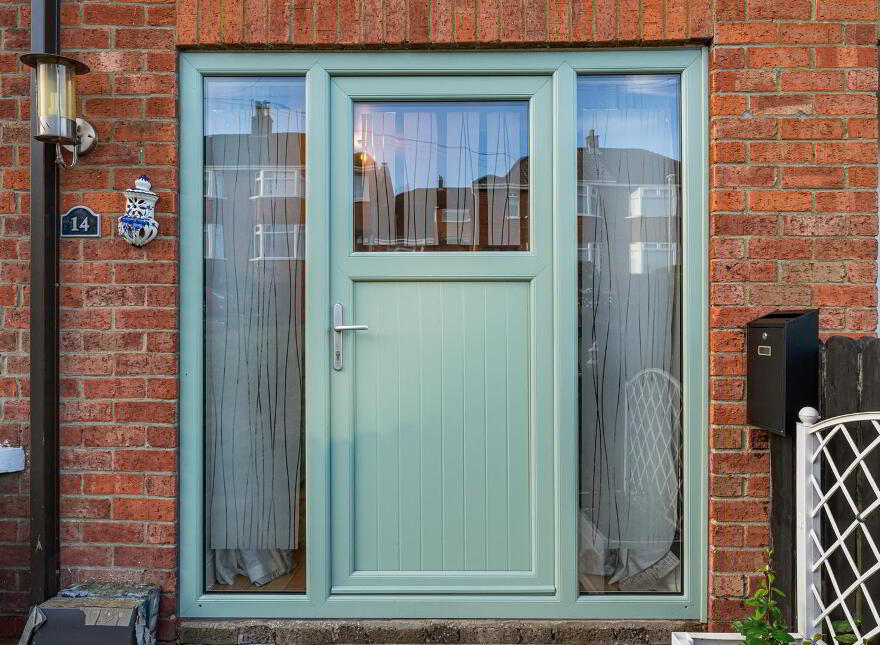 14 Glenview Gardens, Belfast, BT5 7LY