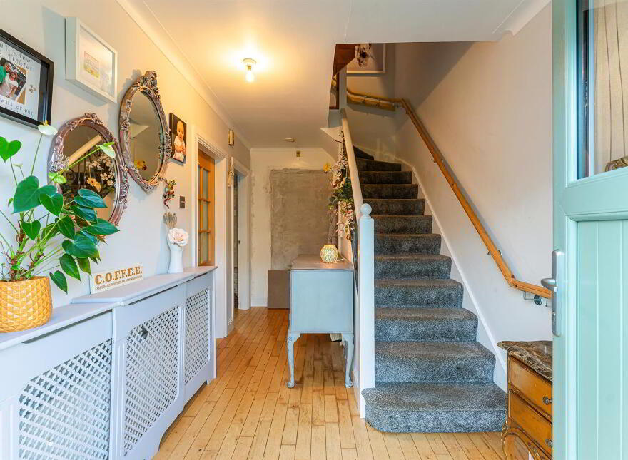 14 Glenview Gardens, Belfast, BT5 7LY