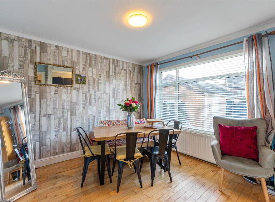 14 Glenview Gardens, Belfast, BT5 7LY