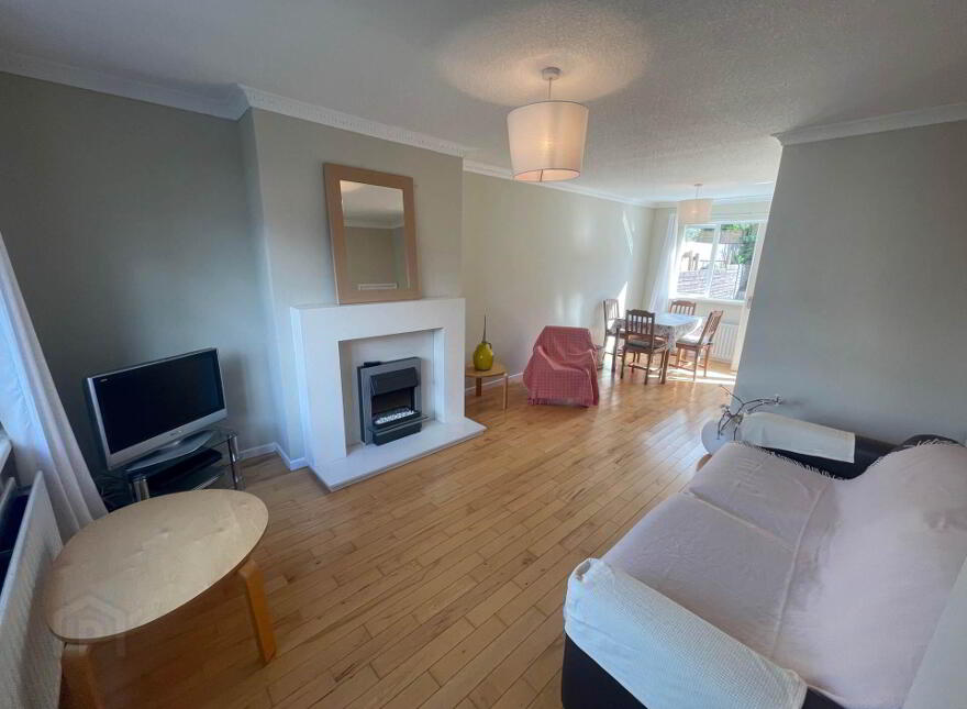 18 Beaufort Crescrent, Belfast, BT8 7UA