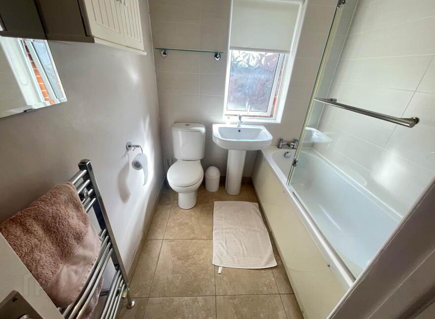 18 Beaufort Crescrent, Belfast, BT8 7UA