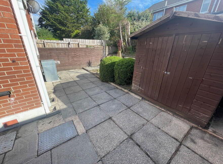 18 Beaufort Crescrent, Belfast, BT8 7UA