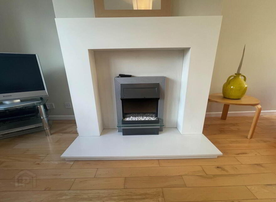 18 Beaufort Crescrent, Belfast, BT8 7UA