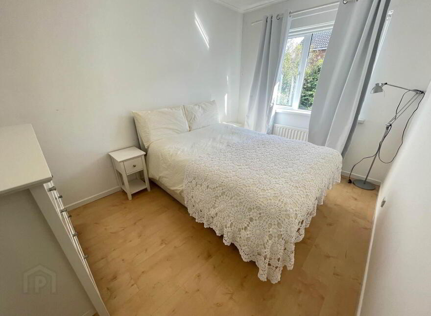 18 Beaufort Crescrent, Belfast, BT8 7UA