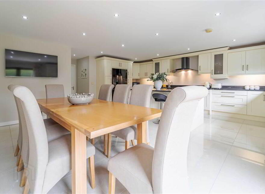 26 Magheralave Court, Lisburn, BT28 3BY