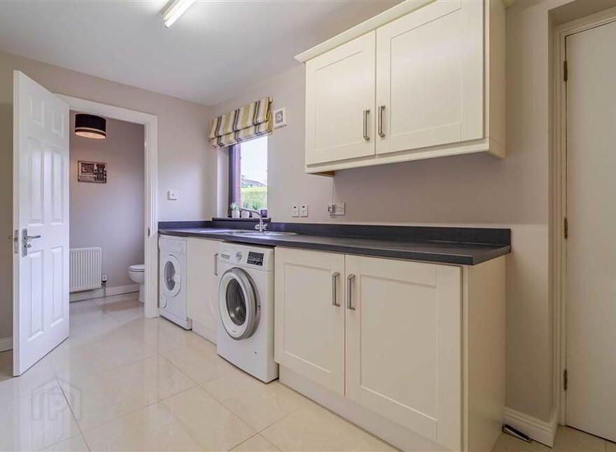 26 Magheralave Court, Lisburn, BT28 3BY